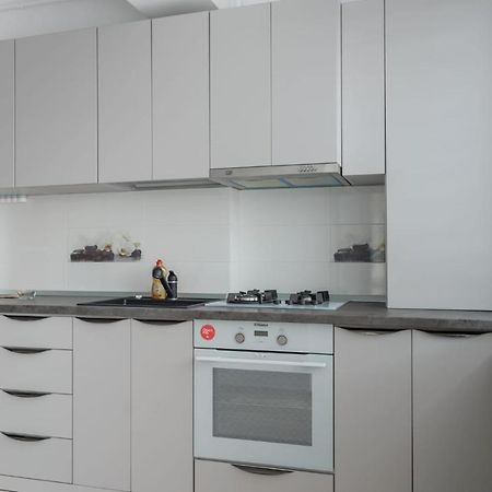Close Palas Apartment Iasi Exterior photo